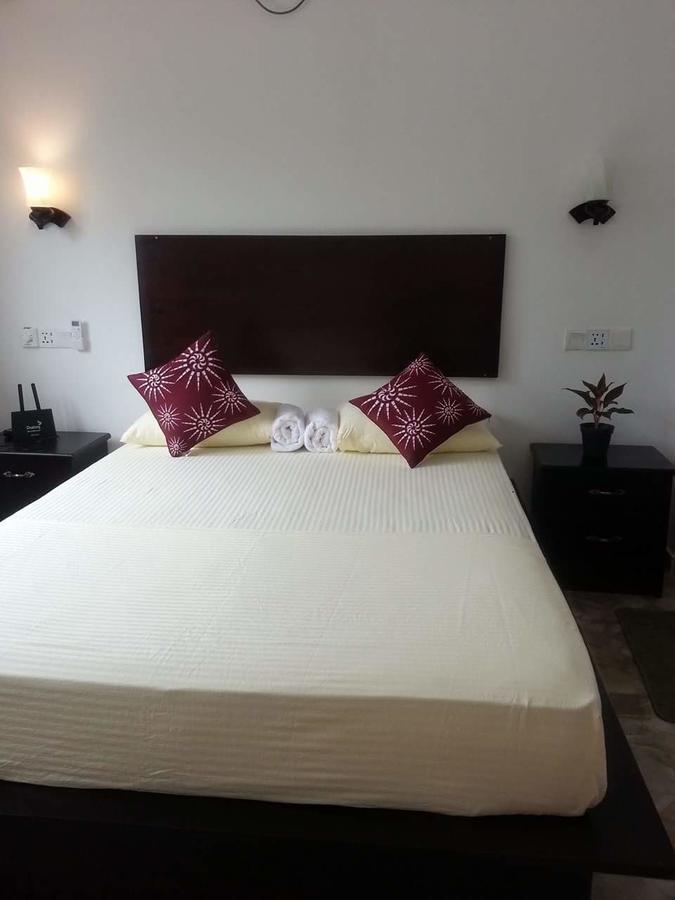 Monara Backpacker Inn Unawatuna Extérieur photo