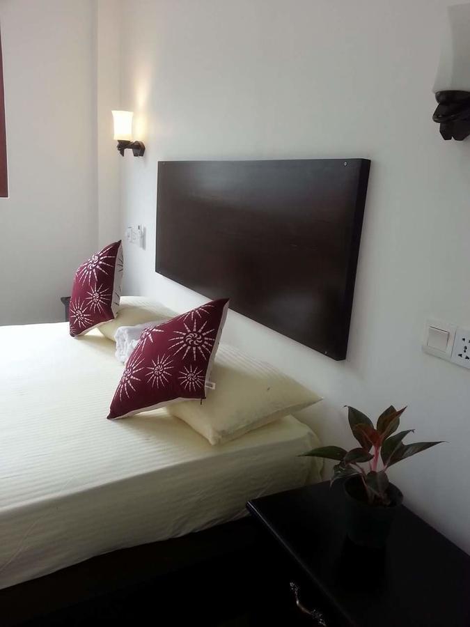 Monara Backpacker Inn Unawatuna Extérieur photo