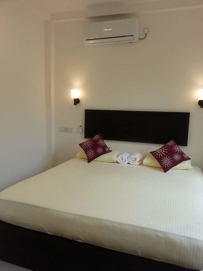 Monara Backpacker Inn Unawatuna Extérieur photo