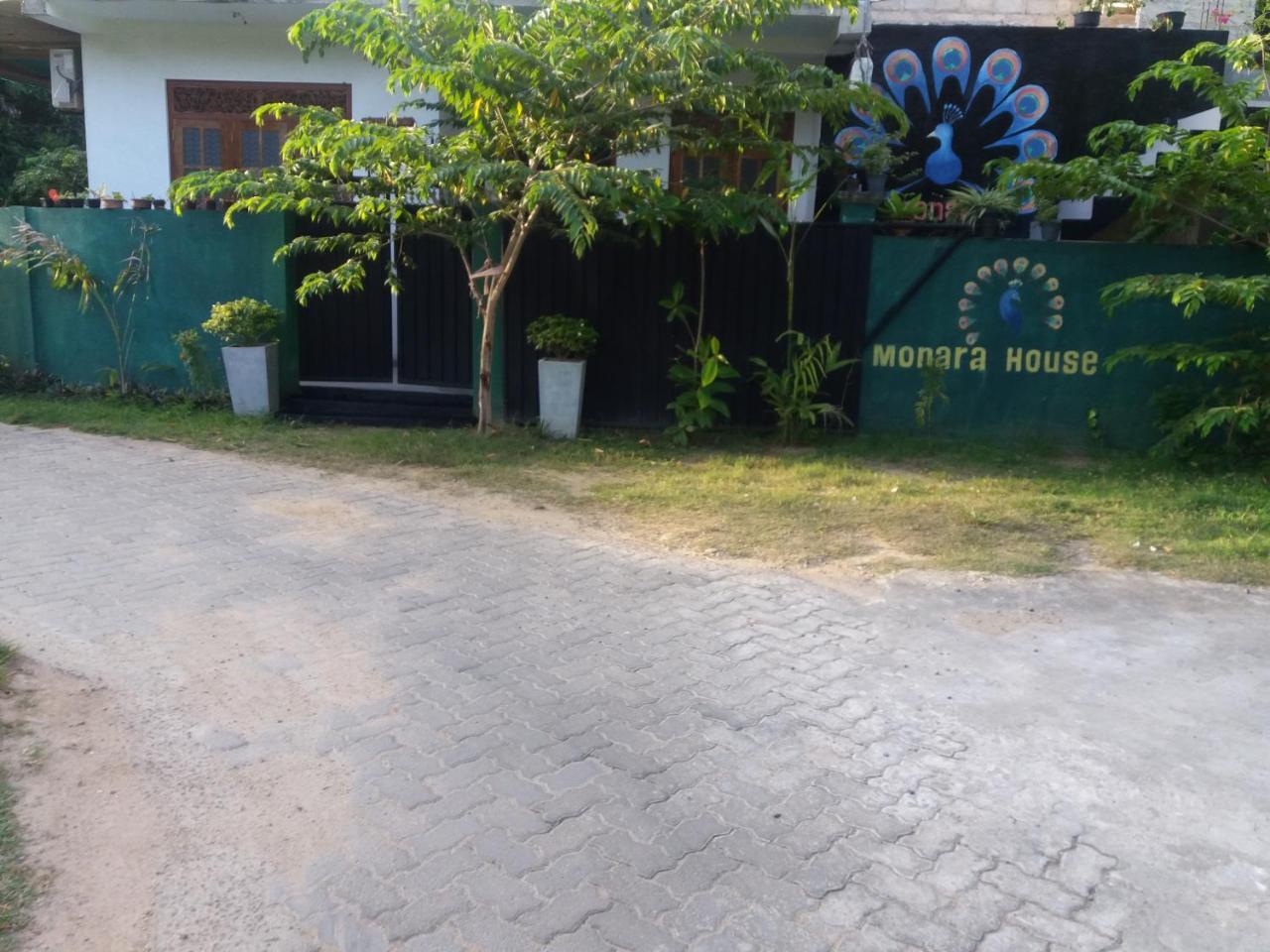 Monara Backpacker Inn Unawatuna Extérieur photo