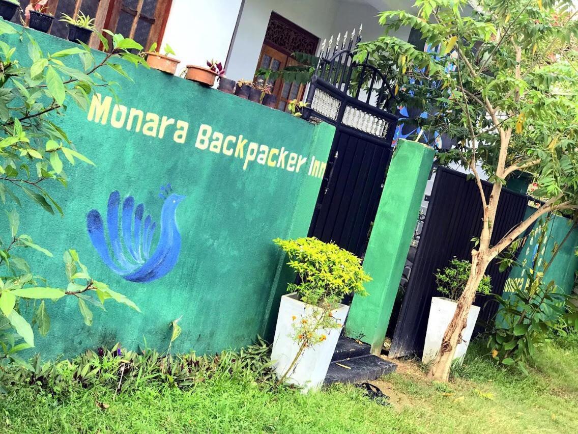 Monara Backpacker Inn Unawatuna Extérieur photo